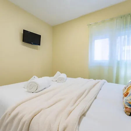 Malagasuite Bermeja Apartment *